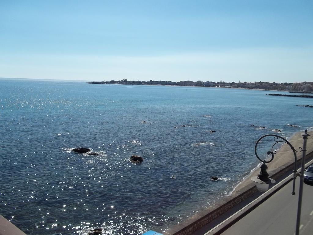 Mare E Monti Villa Giardini-Naxos Habitación foto